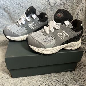 New Balance 2002R Toddler 'Slate Grey Black' sneakers.